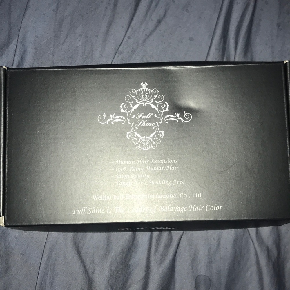 Brand new Full shine clip in hair extensions!